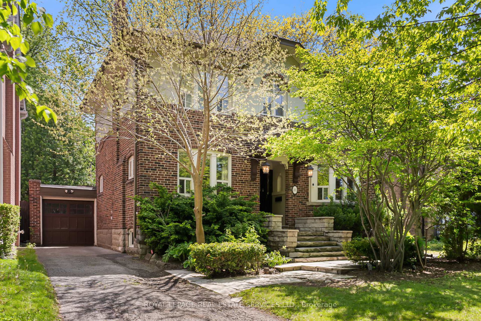 202-dinnick-crescent-toronto-ontario-c13212630