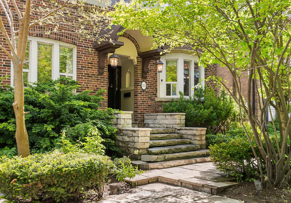 202-dinnick-crescent-toronto-ontario-c13212630