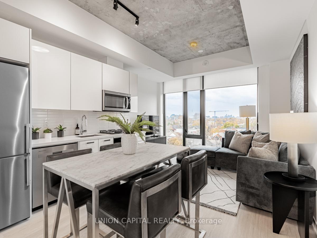 195-mccaul-street-toronto-ontario-c13212964