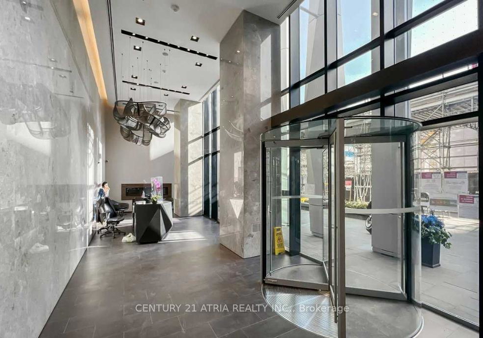 1-yorkville-avenue-toronto-ontario-c13212978