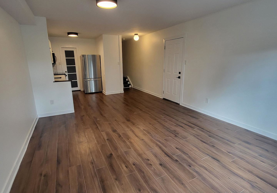965-eglinton-avenue-w-toronto-ontario-c13213020