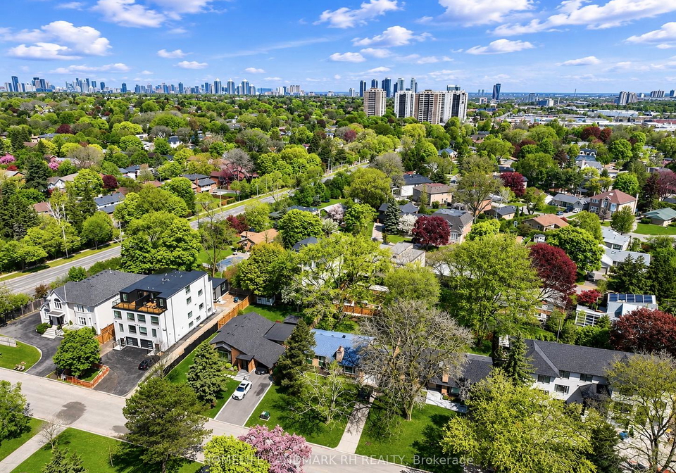 8-southwell-drive-north-york-ontario-c13213366