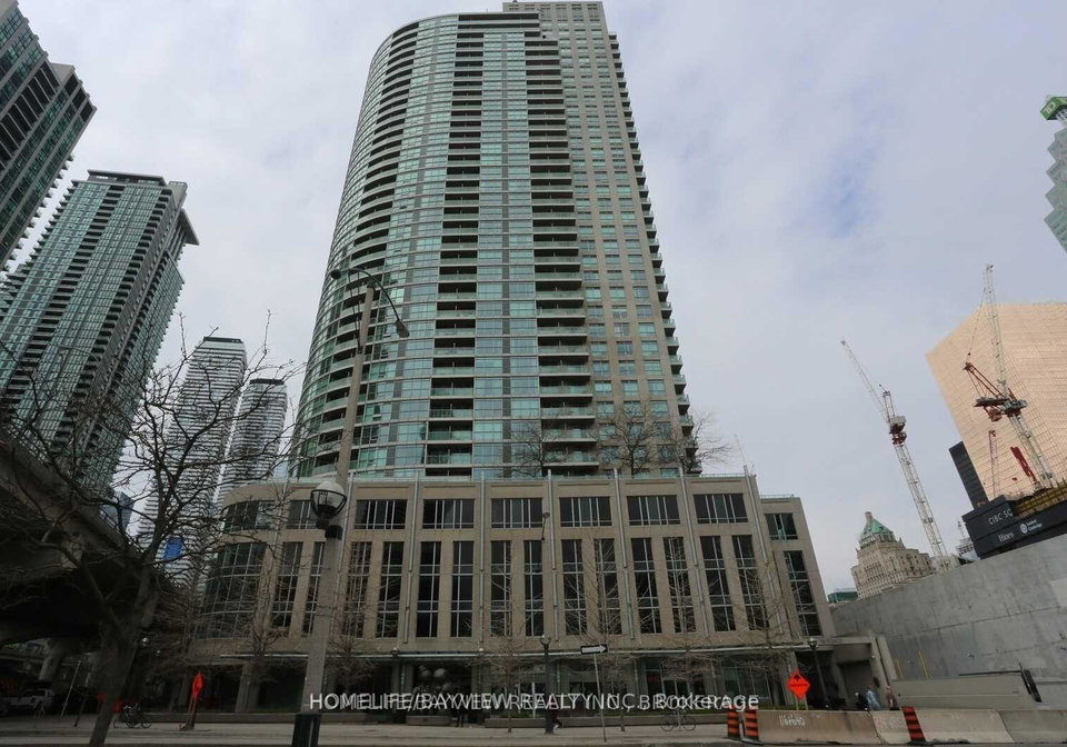 18-yonge-street-toronto-ontario-c13213500