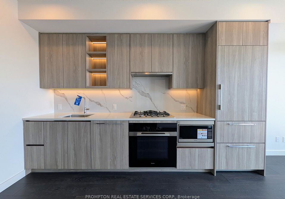 18-esther-shiner-boulevard-north-york-ontario-c13213562