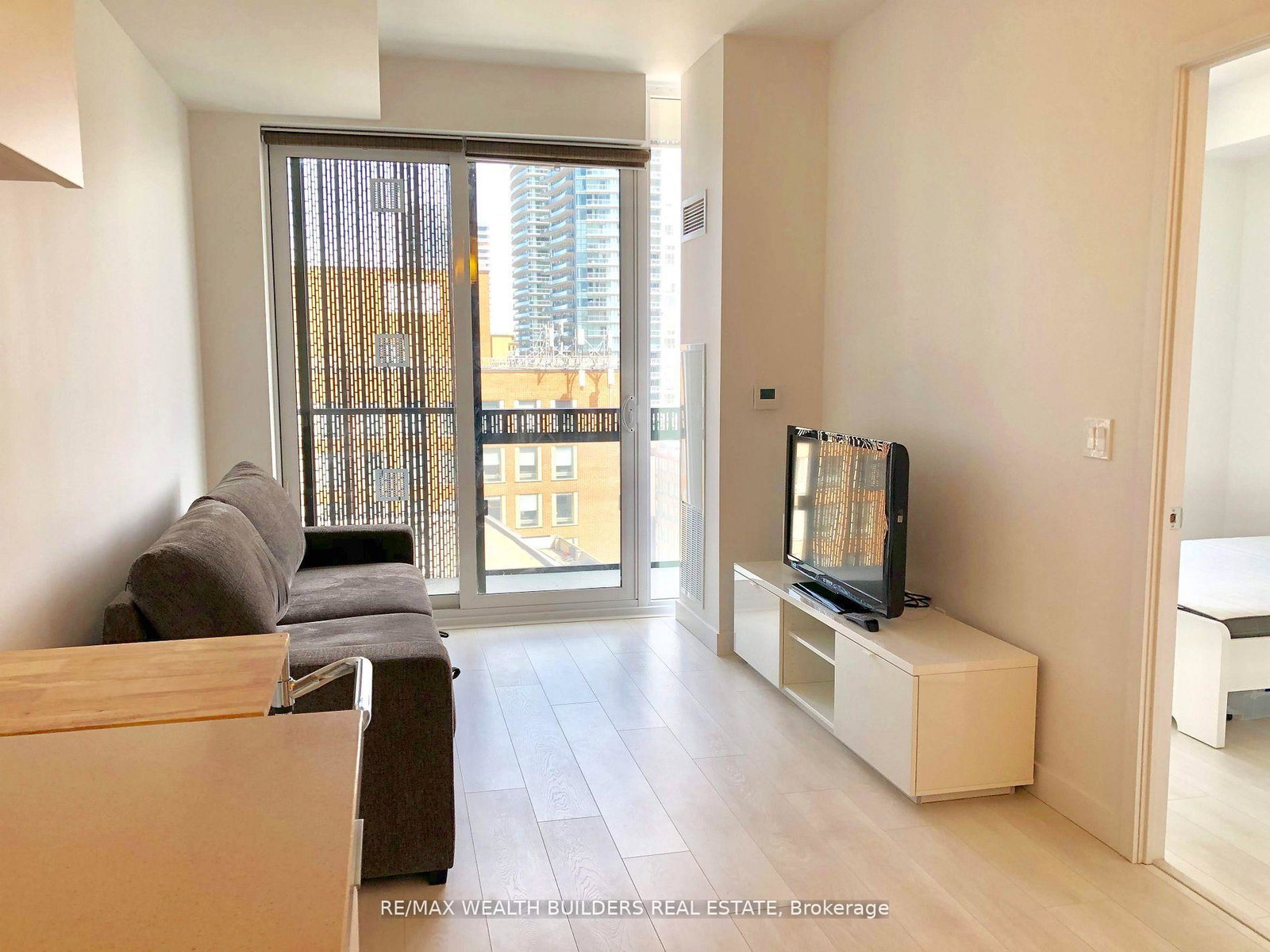 8-eglinton-avenue-e-toronto-ontario-c13213594