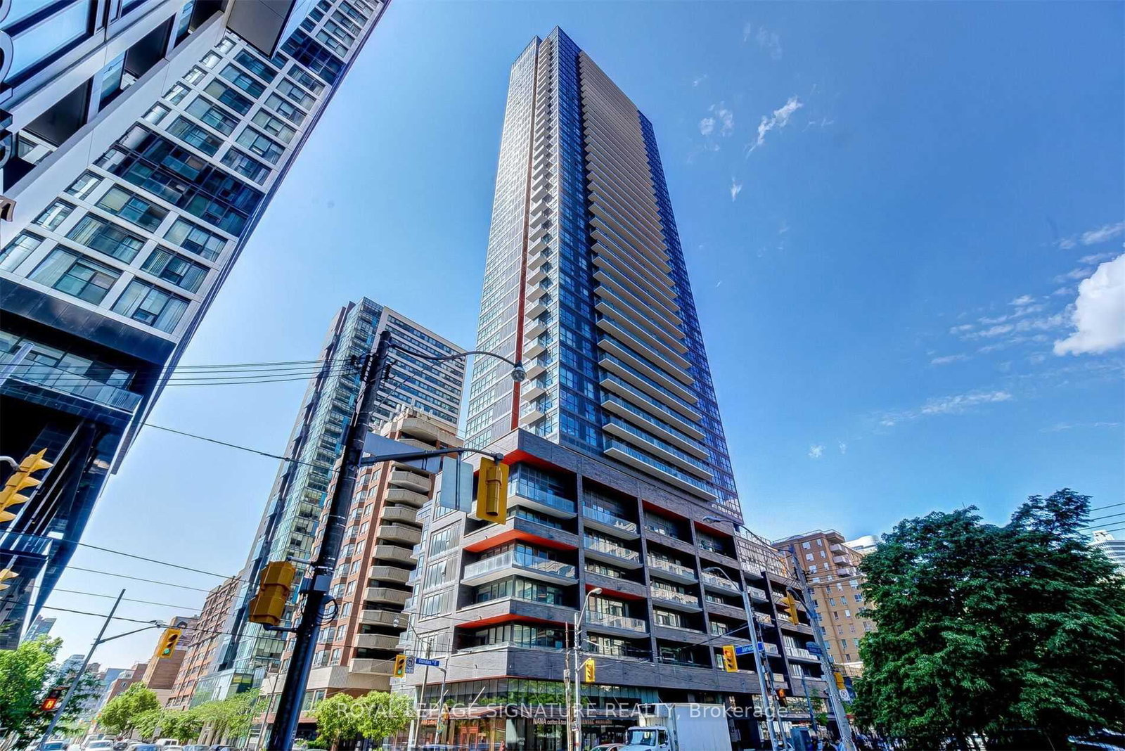 159-dundas-street-e-toronto-ontario-c13213622