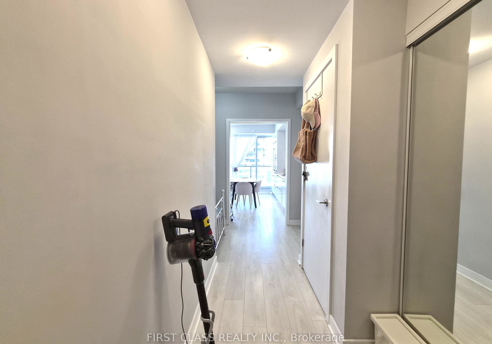 2221-yonge-street-toronto-ontario-c13213870