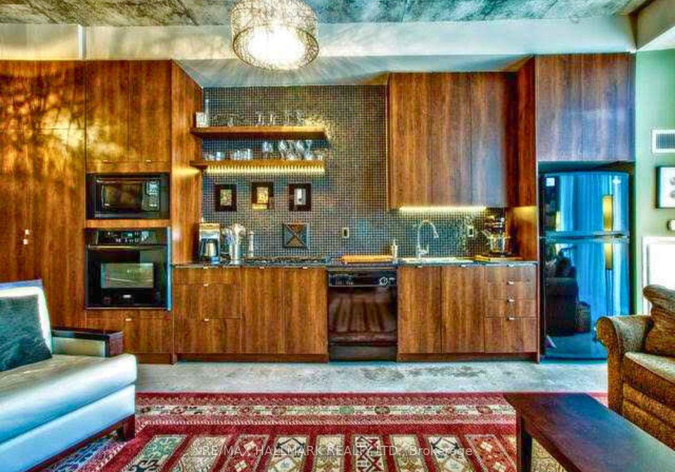23-brant-street-toronto-ontario-c13213966
