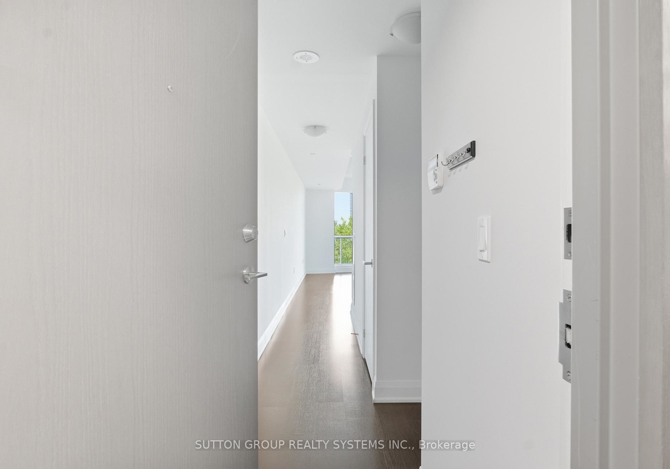 160-vanderhoof-avenue-east-york-ontario-c13213986