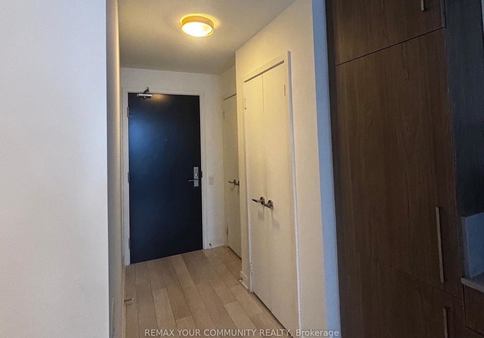 290-adelaide-street-w-toronto-ontario-c13214228