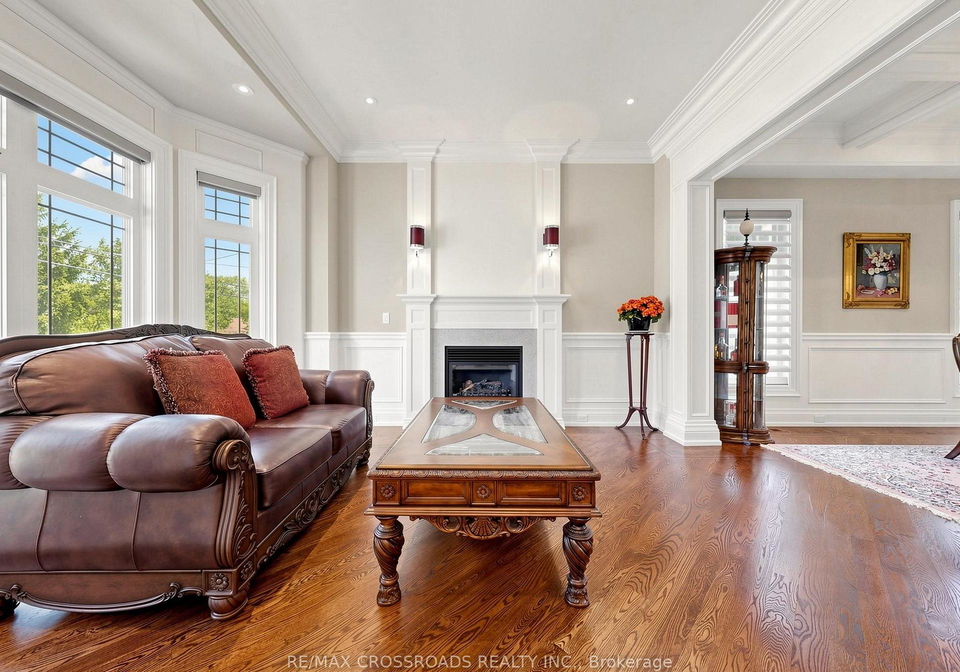 351-patricia-avenue-toronto-ontario-c13214342