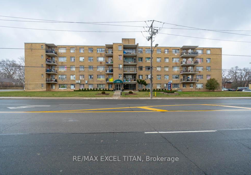 2895-bathurst-street-toronto-ontario-c13214668