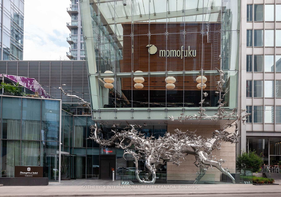180-university-avenue-toronto-ontario-c13214998