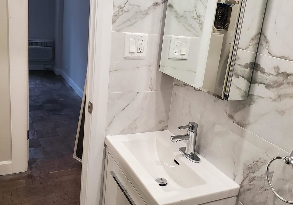 26-st-joseph-street-toronto-ontario-c13215516