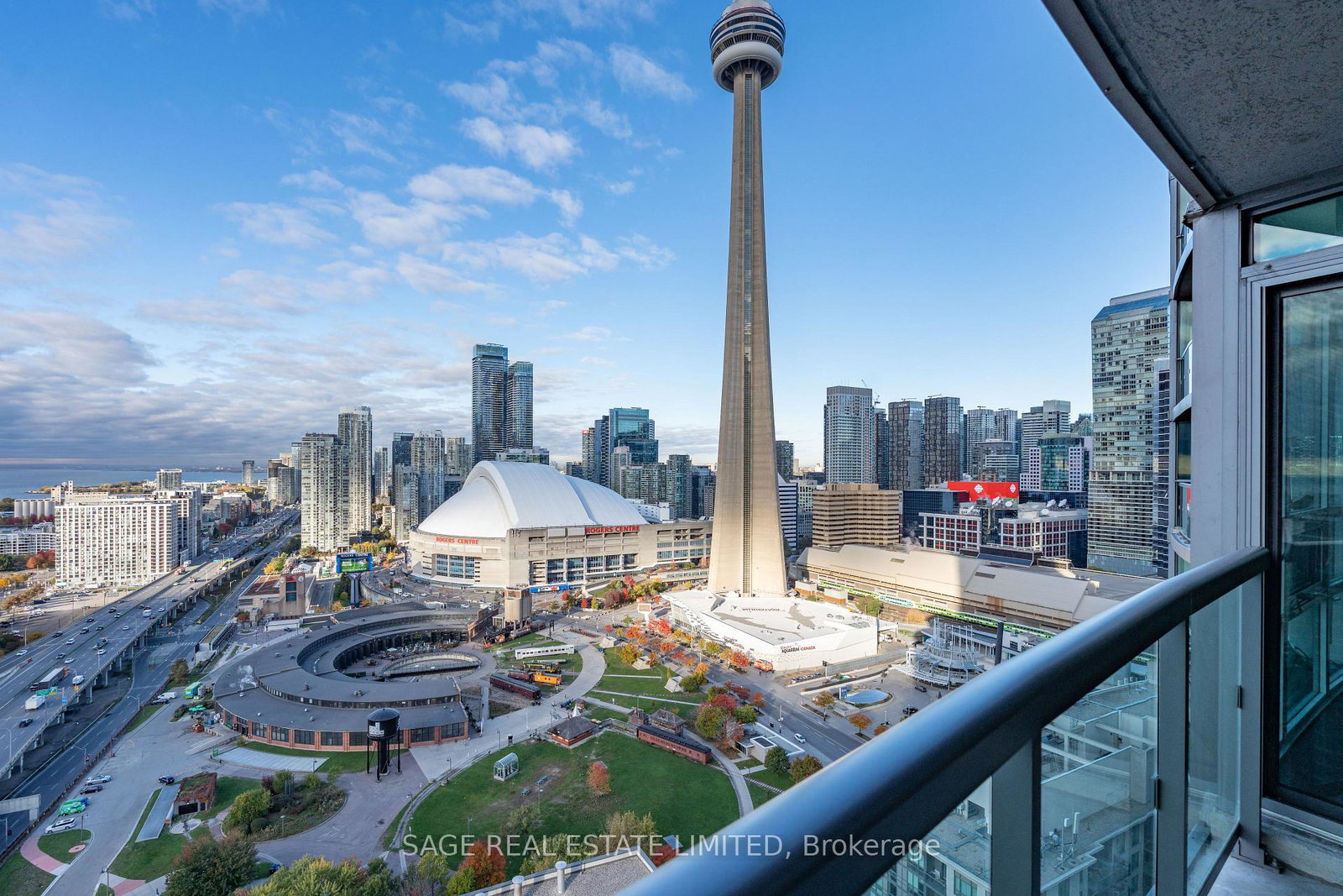 19-grand-trunk-crescent-toronto-ontario-c13215606