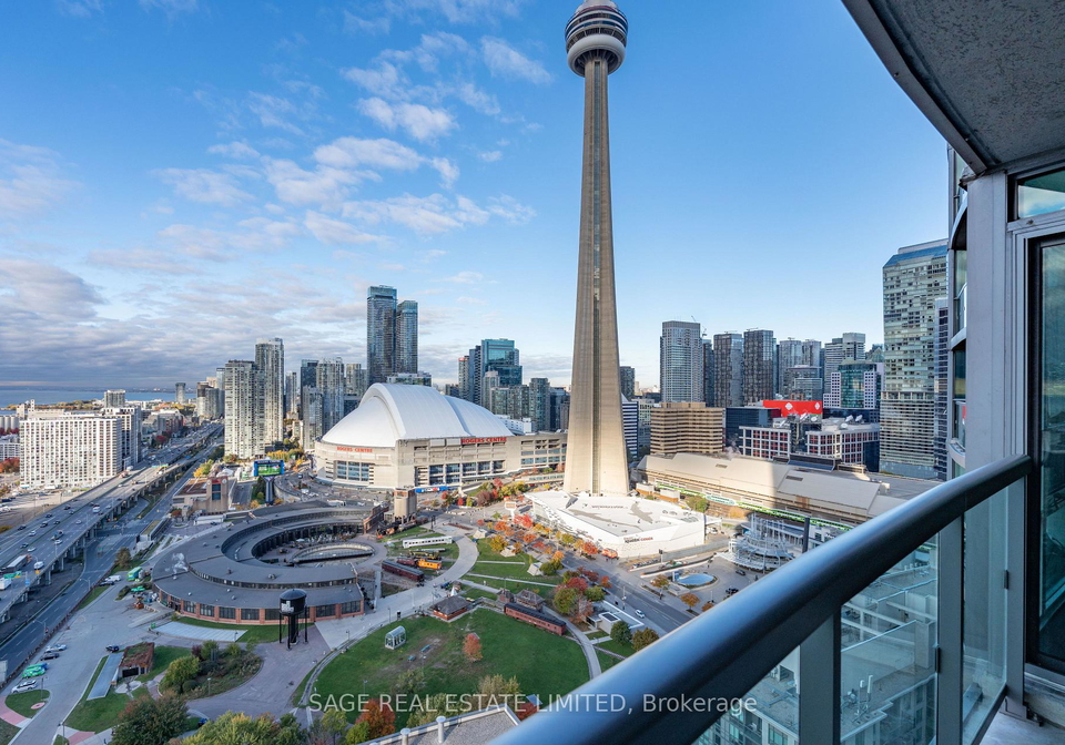 19-grand-trunk-crescent-toronto-ontario-c13215606