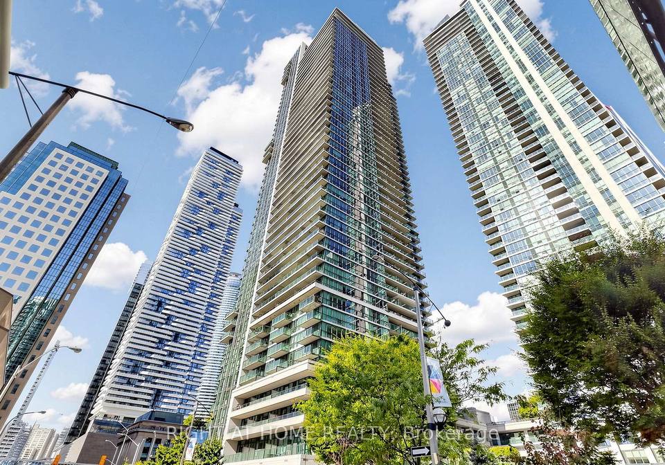 33-bay-street-toronto-ontario-c13216186
