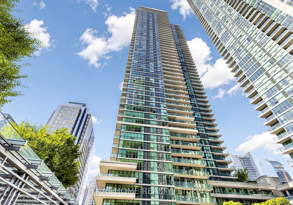 33-bay-street-toronto-ontario-c13216186