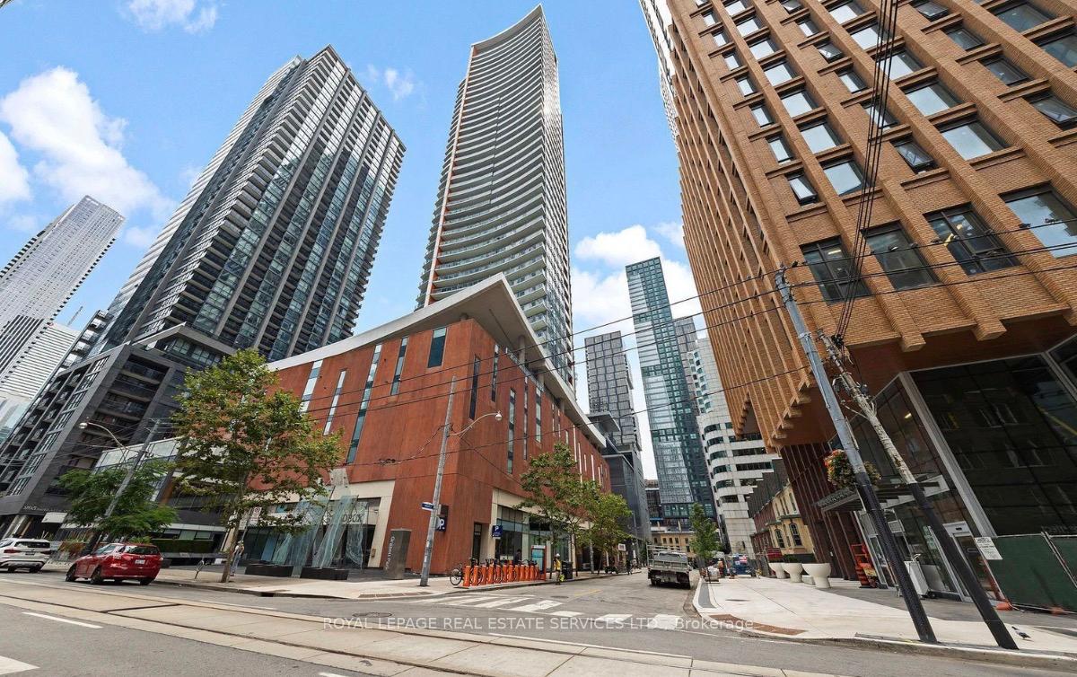 21-widmer-street-toronto-ontario-c13216420