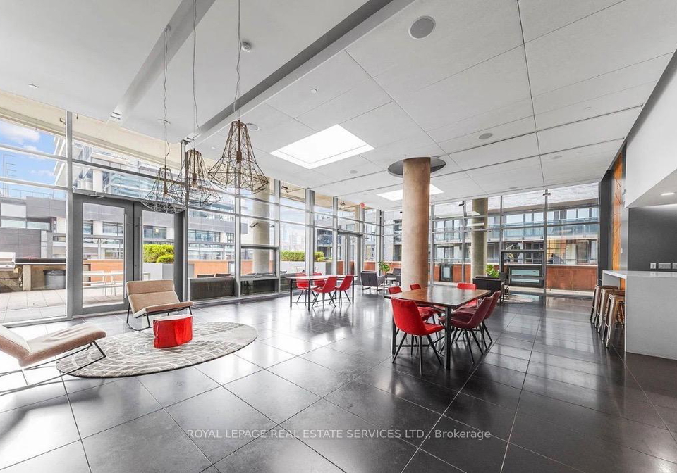 21-widmer-street-toronto-ontario-c13216420