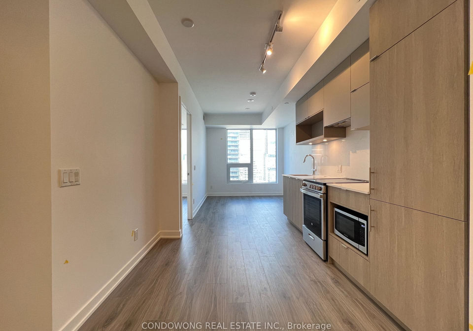 100-queen-street-e-toronto-ontario-c13216524