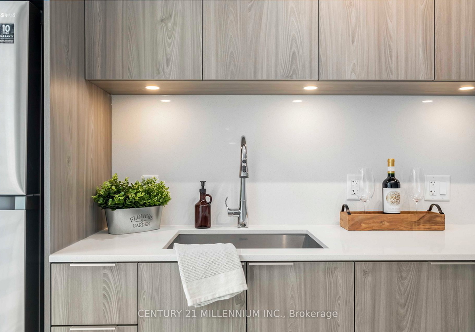 357-king-street-w-toronto-ontario-c13216544