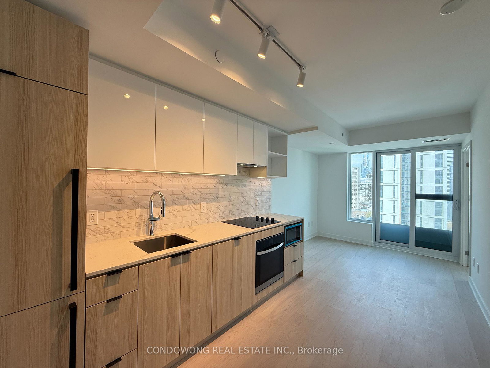 252-church-street-toronto-ontario-c13216620