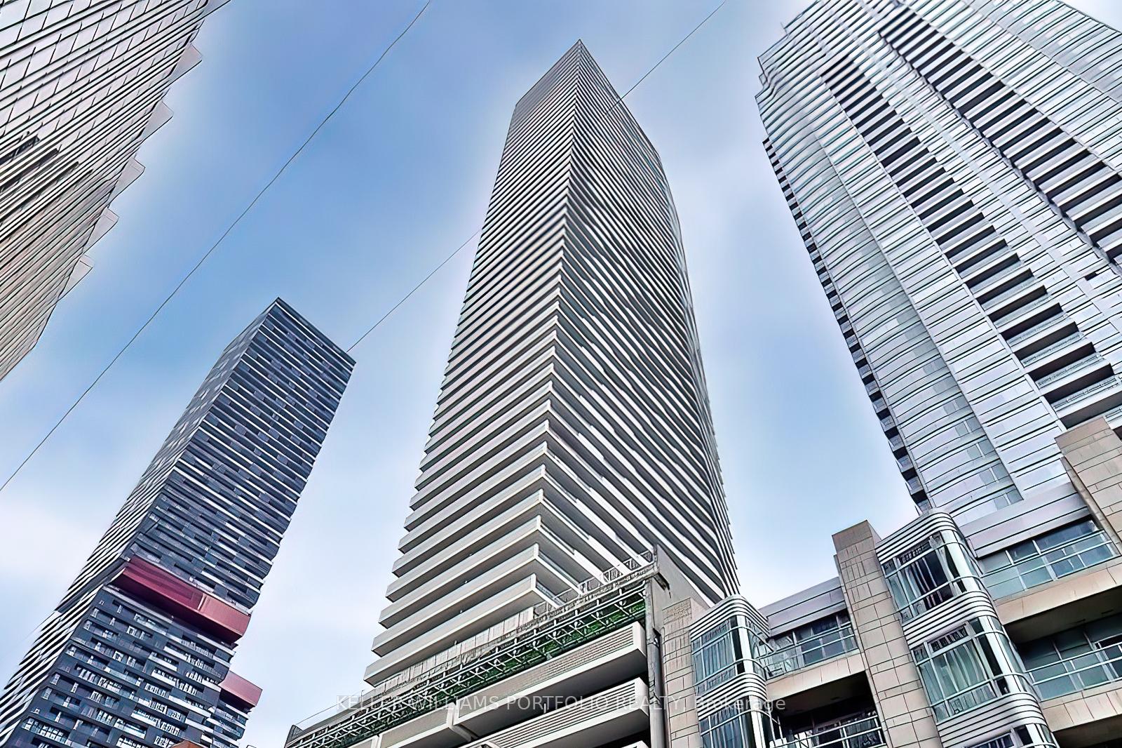 2221-yonge-street-toronto-ontario-c13216680