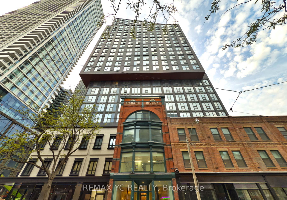 100-queen-street-e-toronto-ontario-c13216756