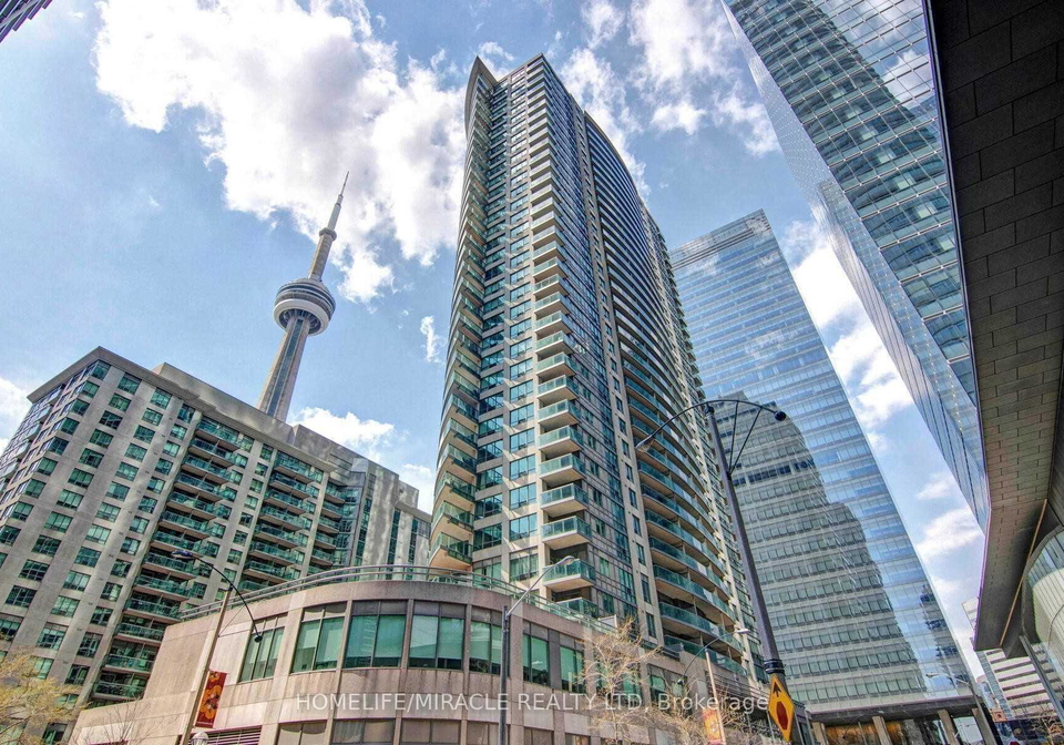 30-grand-trunk-crescent-toronto-ontario-c13217114