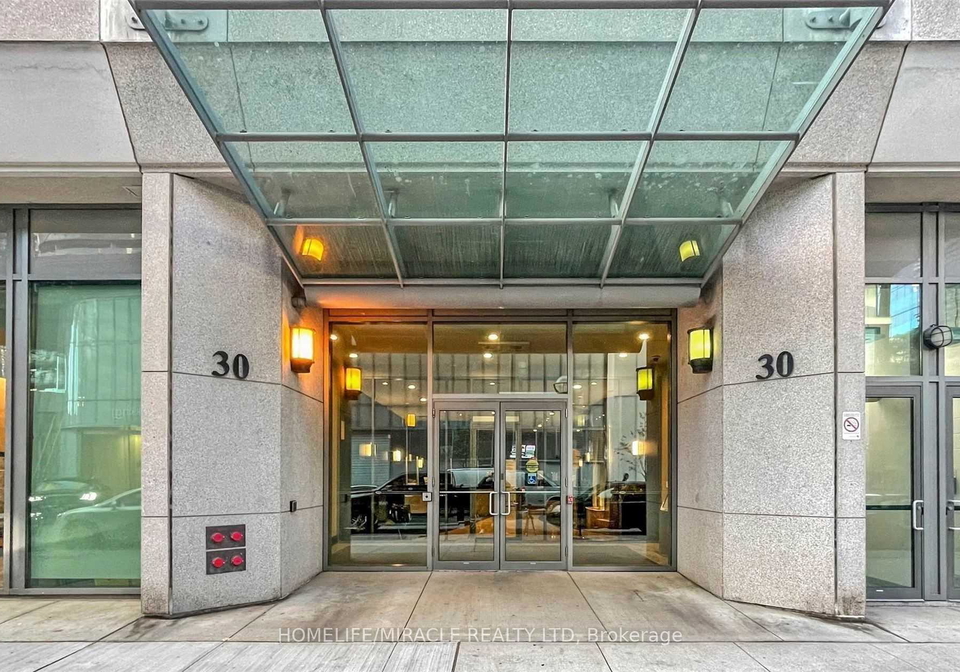 30-grand-trunk-crescent-toronto-ontario-c13217114