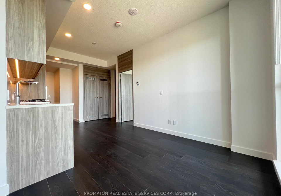 18-esther-shiner-boulevard-north-york-ontario-c13217300