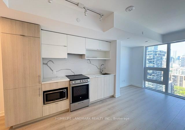 100-queen-street-e-toronto-ontario-c13217314