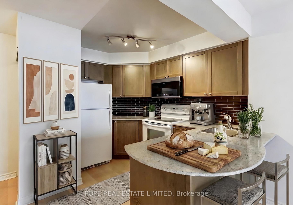 763-bay-street-toronto-ontario-c13217478