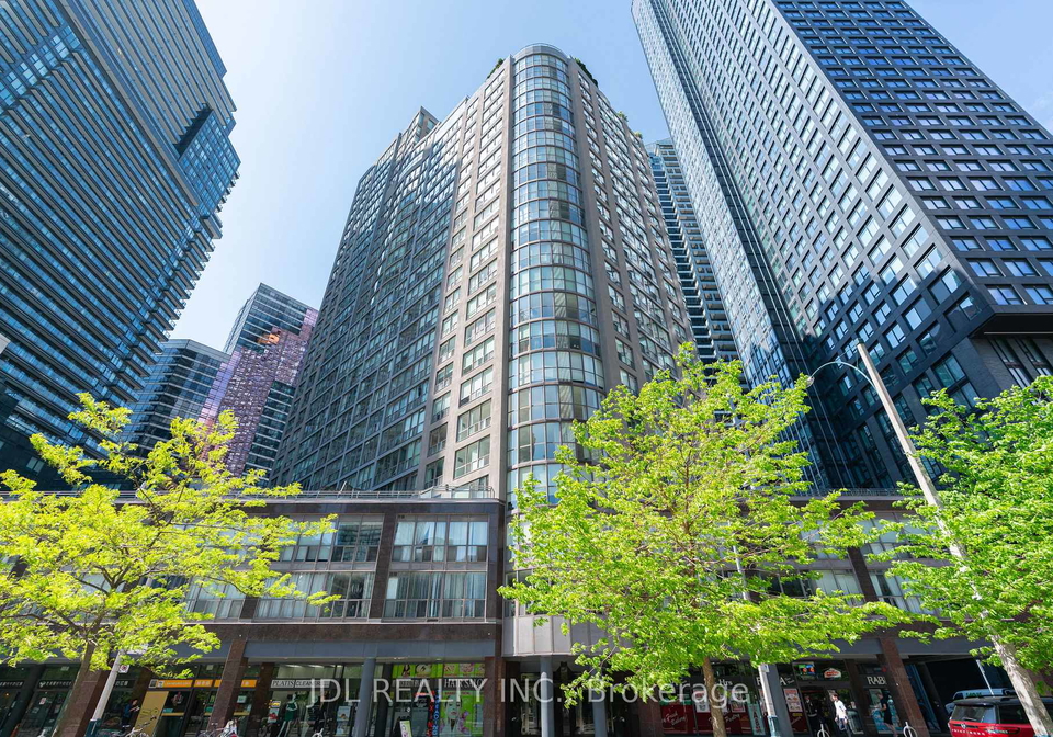 24-wellesley-street-w-toronto-ontario-c13217536