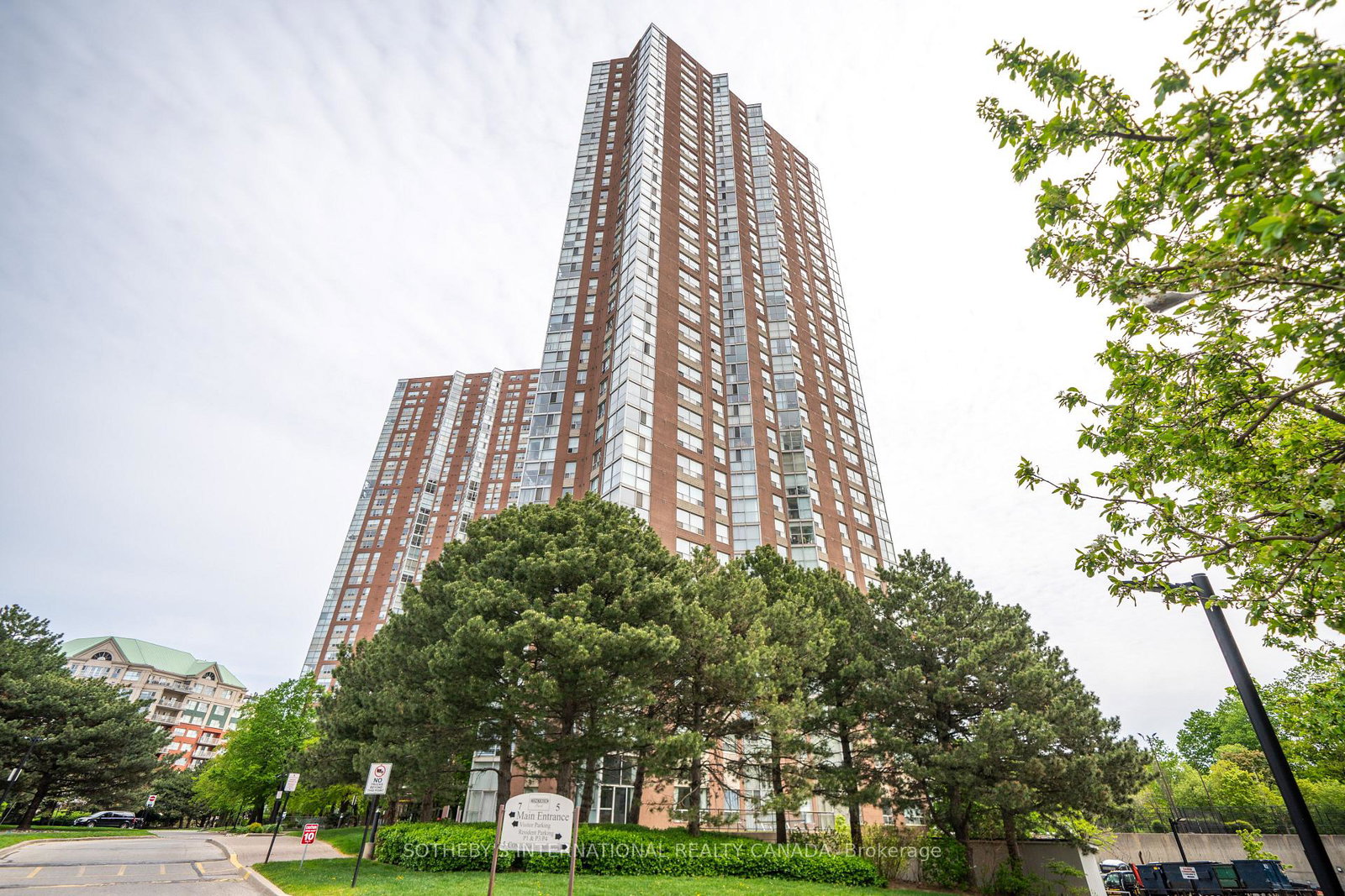 5-concord-place-north-york-ontario-c13217554