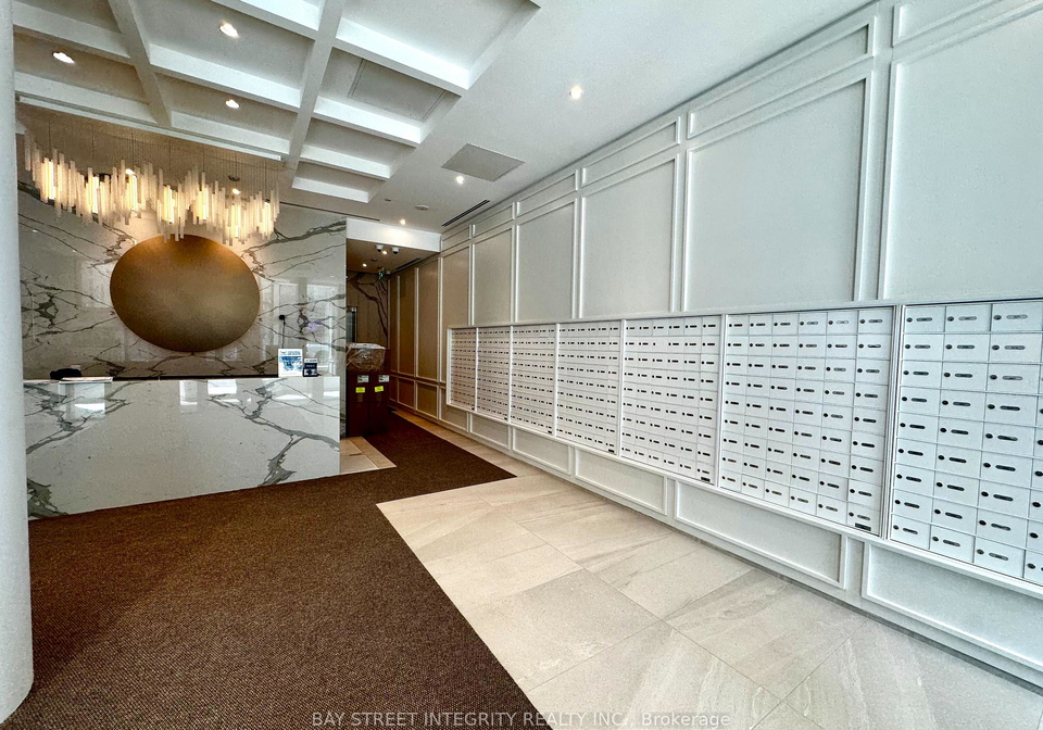 100-queen-street-e-toronto-ontario-c13217676