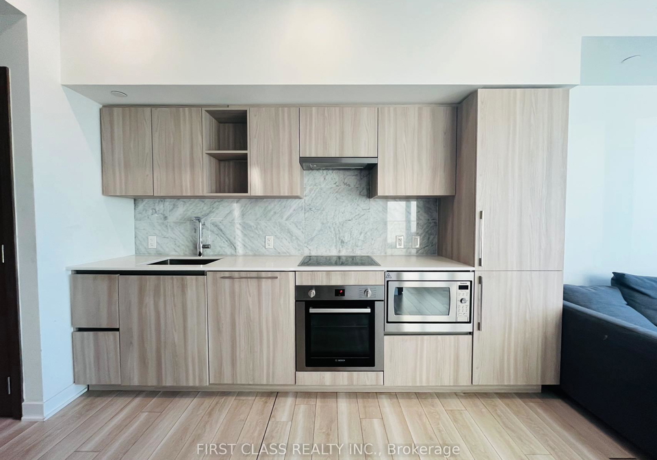 17-bathurst-street-toronto-ontario-c13217752