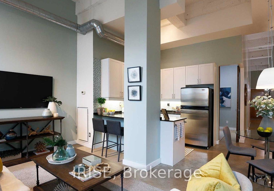 135-dalhousie-street-w-toronto-ontario-c13217812