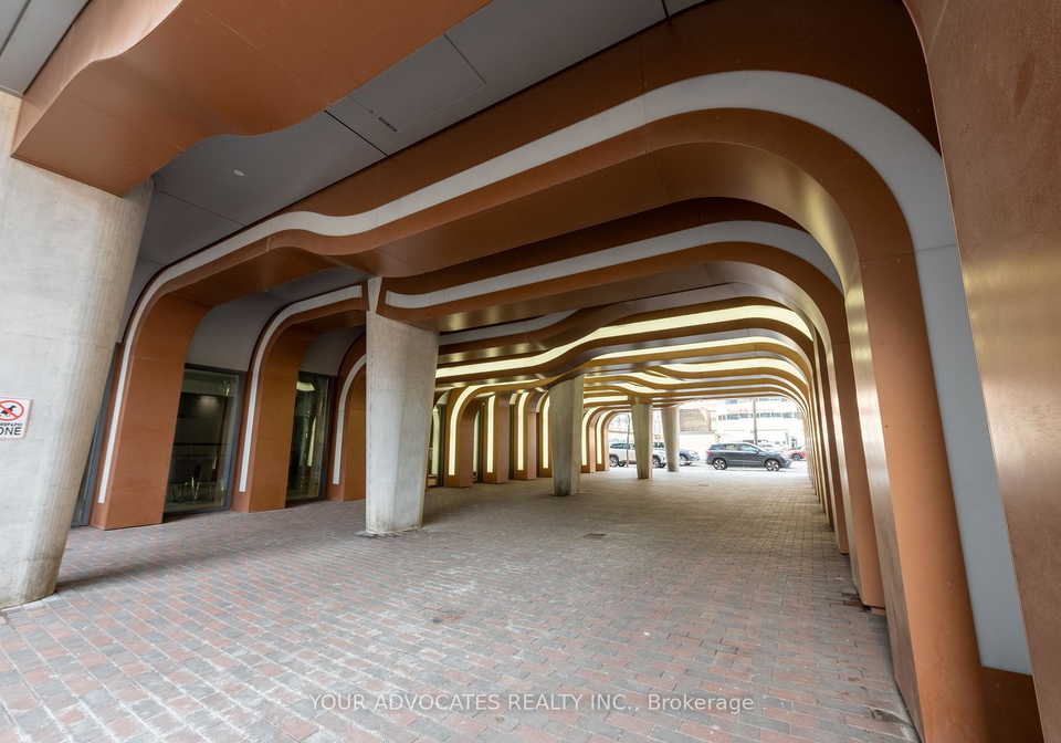 525-adelaide-street-w-toronto-ontario-c13217832