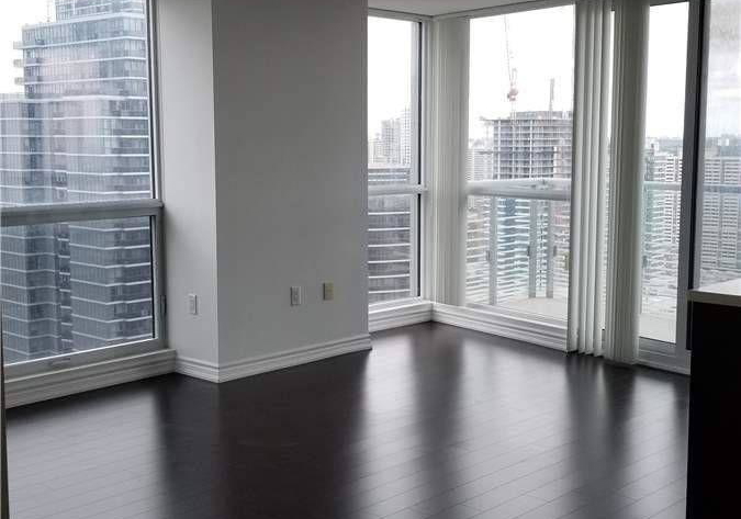 386-yonge-street-toronto-ontario-c13217942