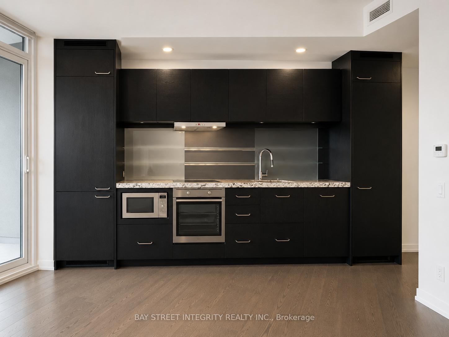 45-charles-e-toronto-ontario-c13218496