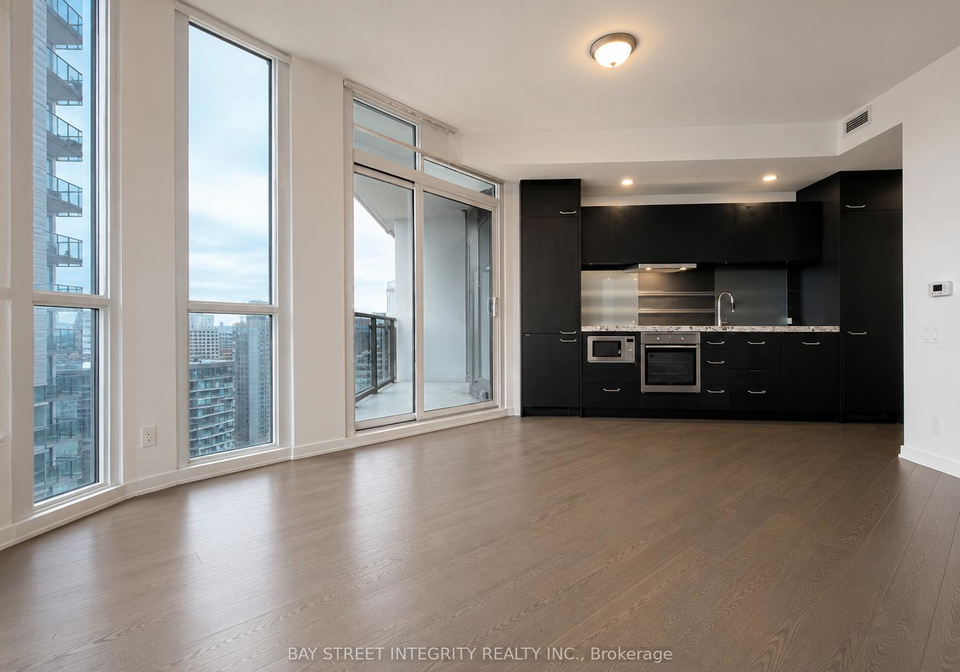 45-charles-e-toronto-ontario-c13218496