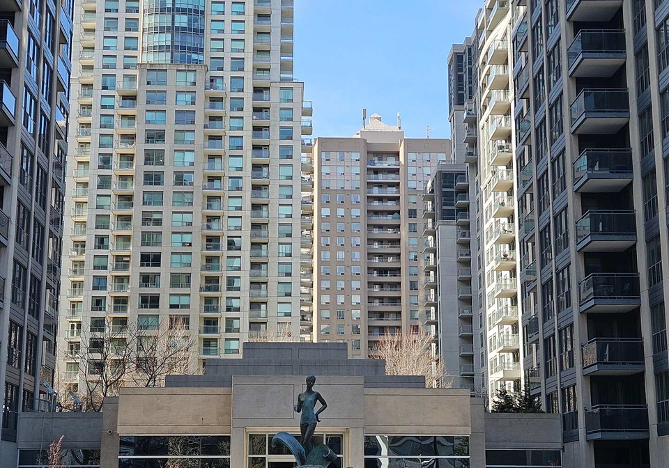 28-hollywood-avenue-north-york-ontario-c13218680
