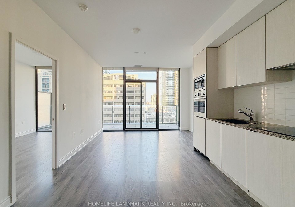 11-wellesley-street-w-toronto-ontario-c13218688