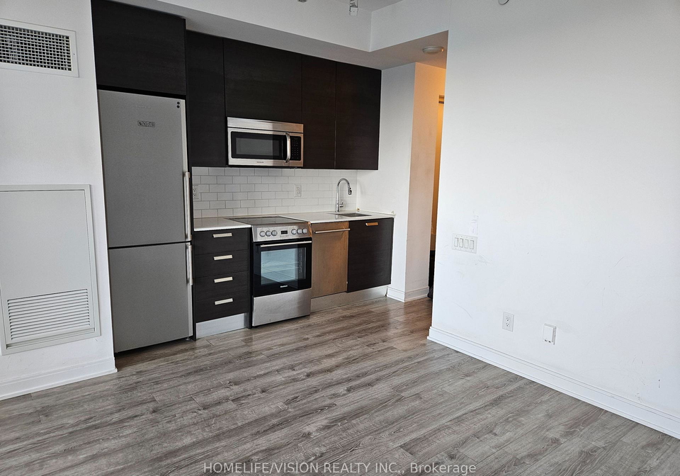 42-charles-street-e-toronto-ontario-c13218868