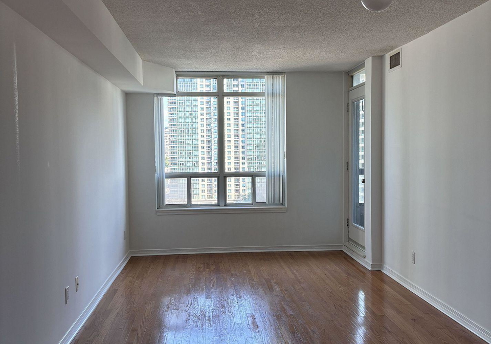 33-empress-avenue-north-york-ontario-c13218956