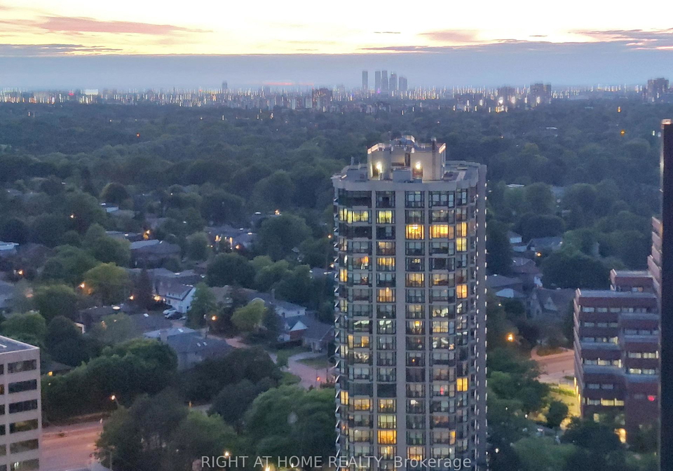 5-sheppard-avenue-e-north-york-ontario-c13219378