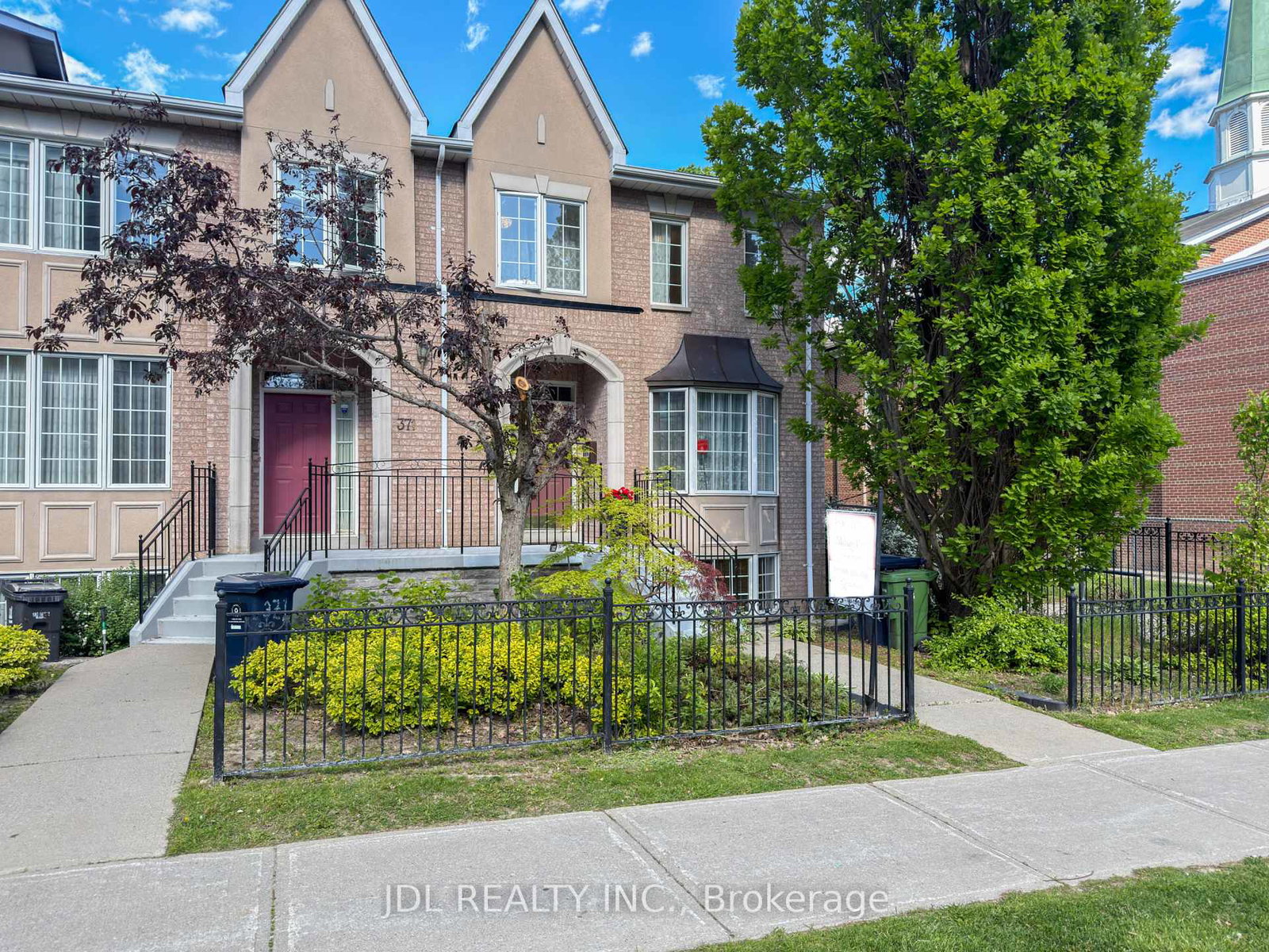 369-kenneth-avenue-north-york-ontario-c13219698