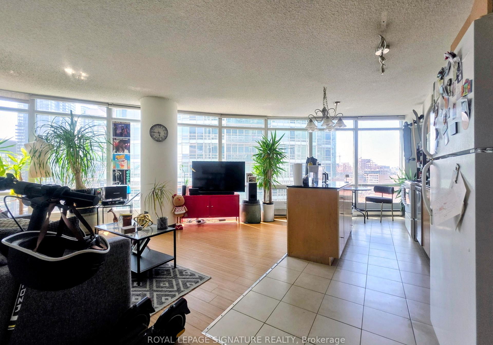 373-front-street-w-toronto-ontario-c13220112